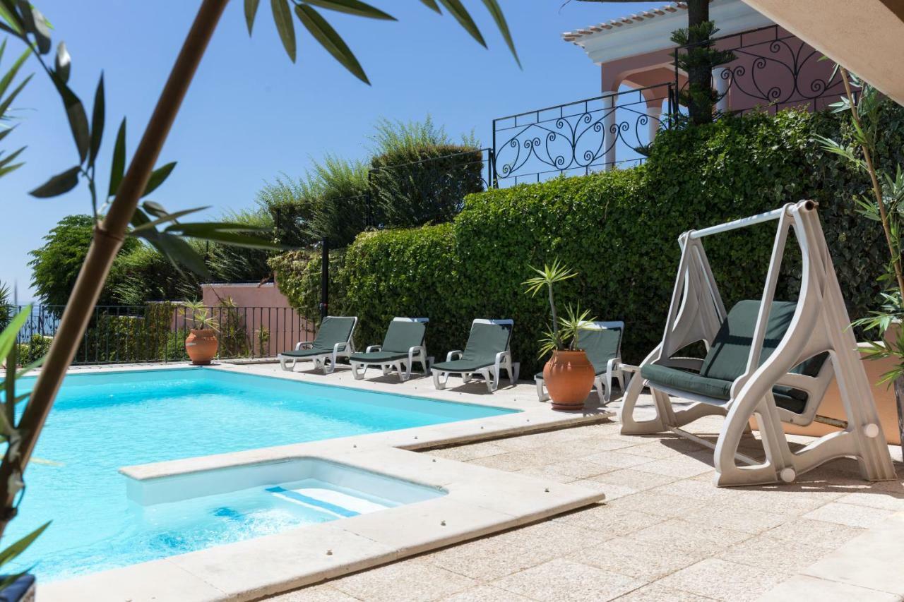 Apartamento Com Piscina Cruz Quebrada エクステリア 写真