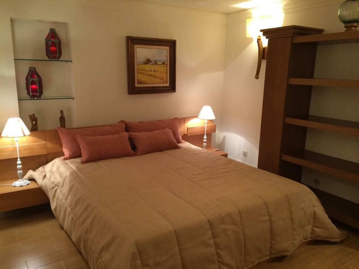 Apartamento Com Piscina Cruz Quebrada エクステリア 写真