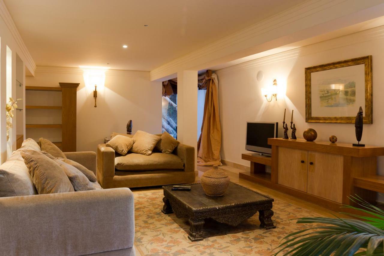 Apartamento Com Piscina Cruz Quebrada エクステリア 写真